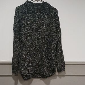 Eddie Bauer Black and White Knit Womens Sweater - Size XL